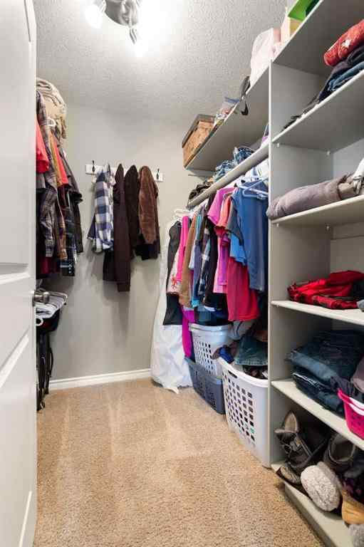 MLS® A2262701 - 404 Jesmond Place SW in NONE Redcliff, Residential