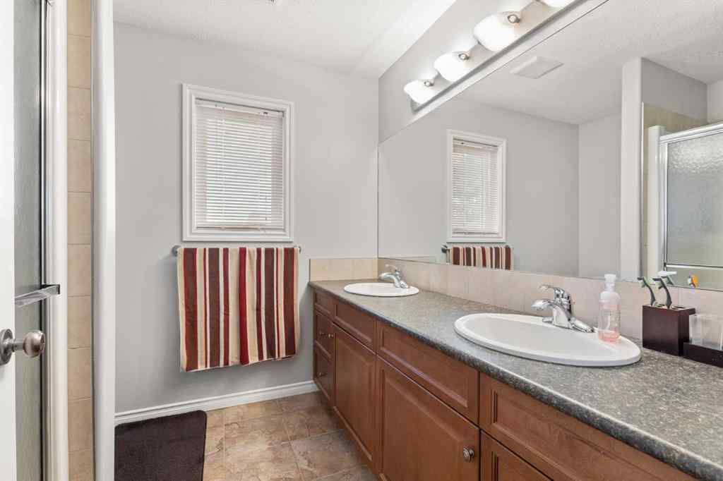 MLS® A2262701 - 404 Jesmond Place SW in NONE Redcliff, Residential
