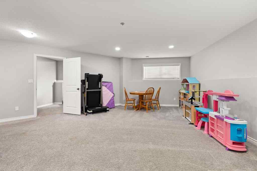 MLS® A2262701 - 404 Jesmond Place SW in NONE Redcliff, Residential