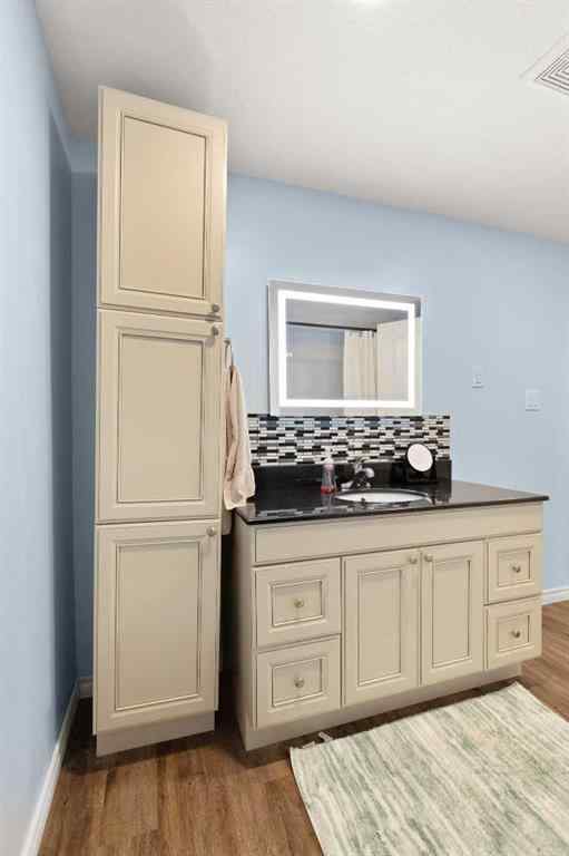 MLS® A2262701 - 404 Jesmond Place SW in NONE Redcliff, Residential