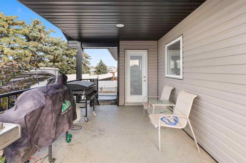 MLS® A2262701 - 404 Jesmond Place SW in NONE Redcliff, Residential