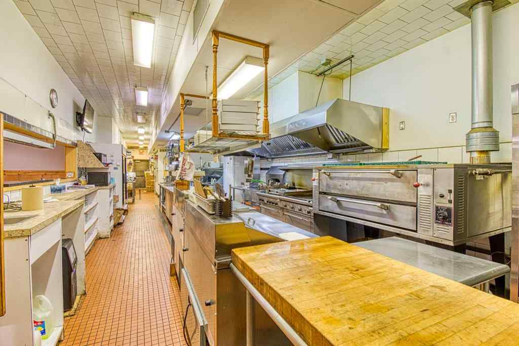 MLS® A2262704 - 9925 100 Street  in NONE Sexsmith, Commercial