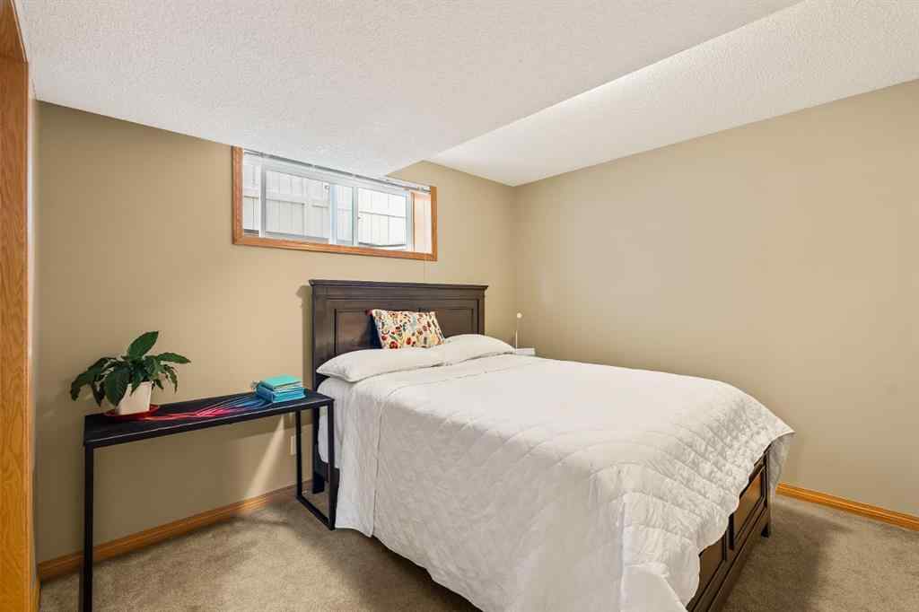 MLS® A2262709 - 120 Simcoe Close SW in Signal Hill Calgary, Residential