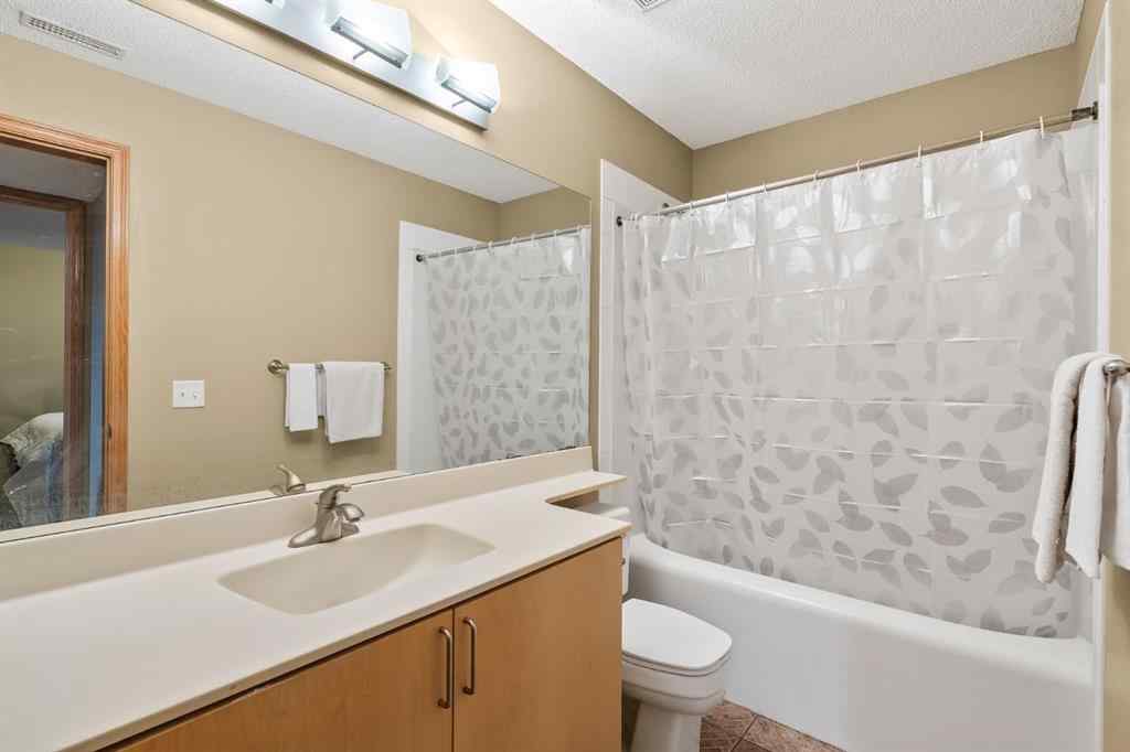 MLS® A2262709 - 120 Simcoe Close SW in Signal Hill Calgary, Residential