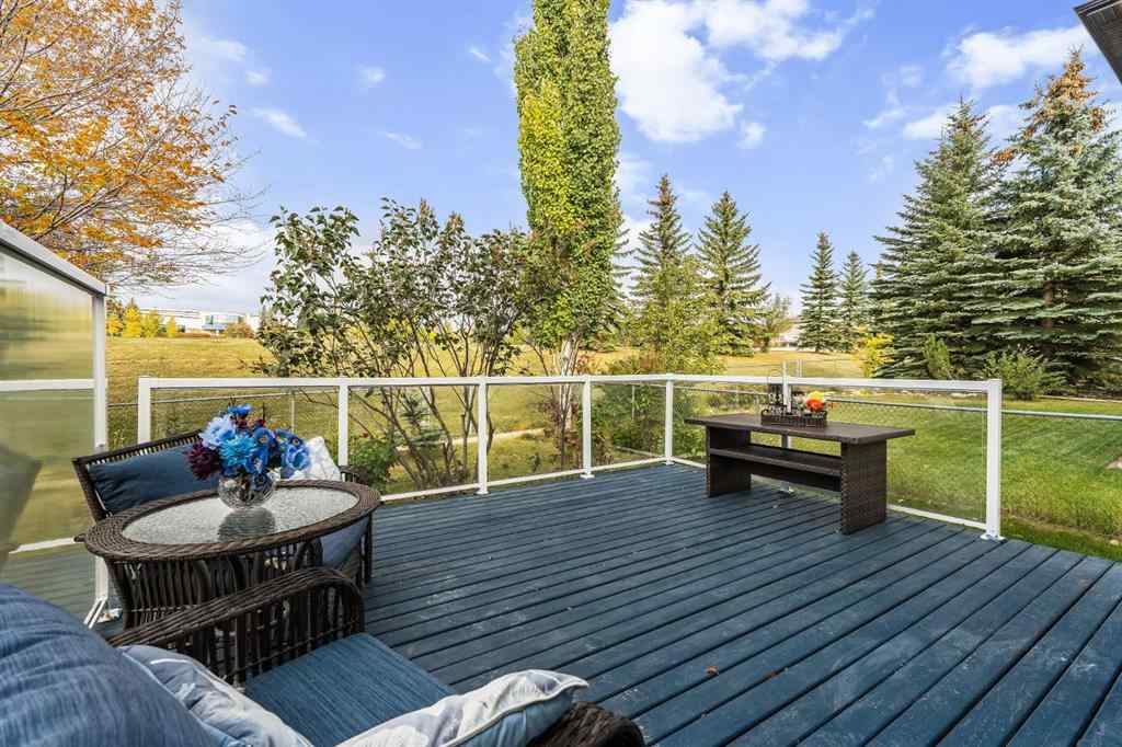 MLS® A2262709 - 120 Simcoe Close SW in Signal Hill Calgary, Residential