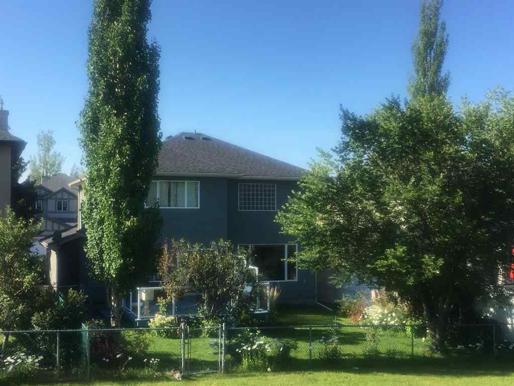 MLS® A2262709 - 120 Simcoe Close SW in Signal Hill Calgary, Residential