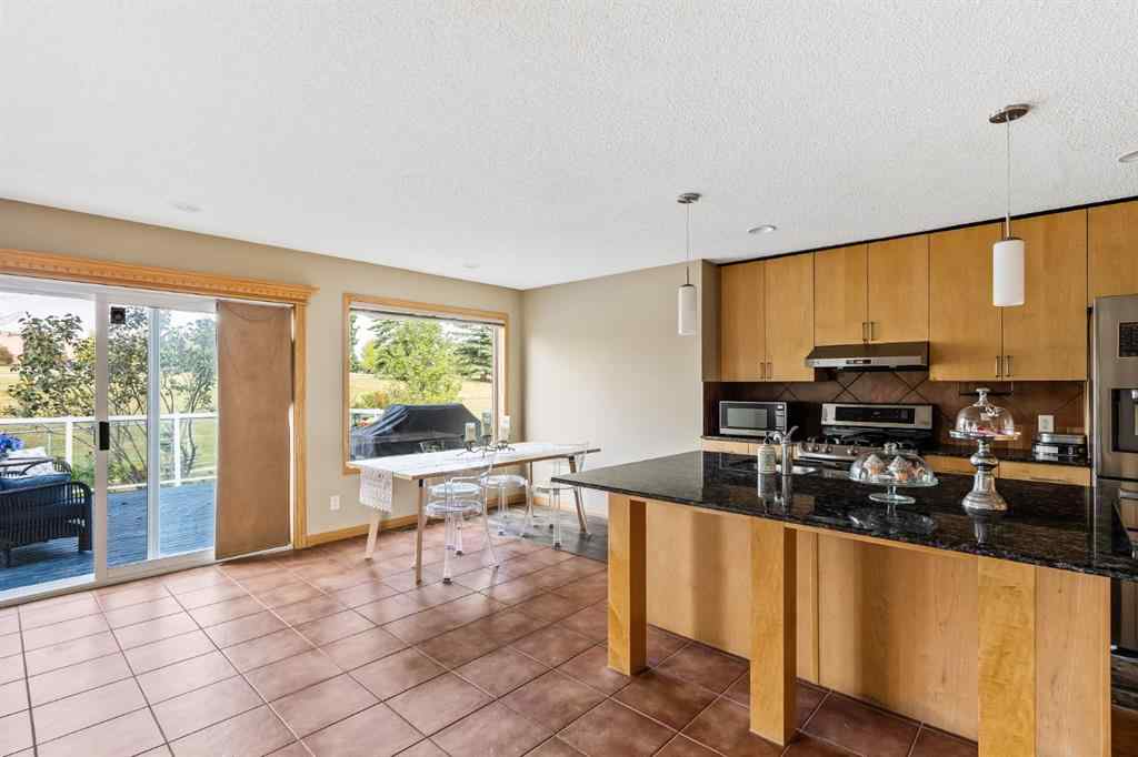 MLS® A2262709 - 120 Simcoe Close SW in Signal Hill Calgary, Residential