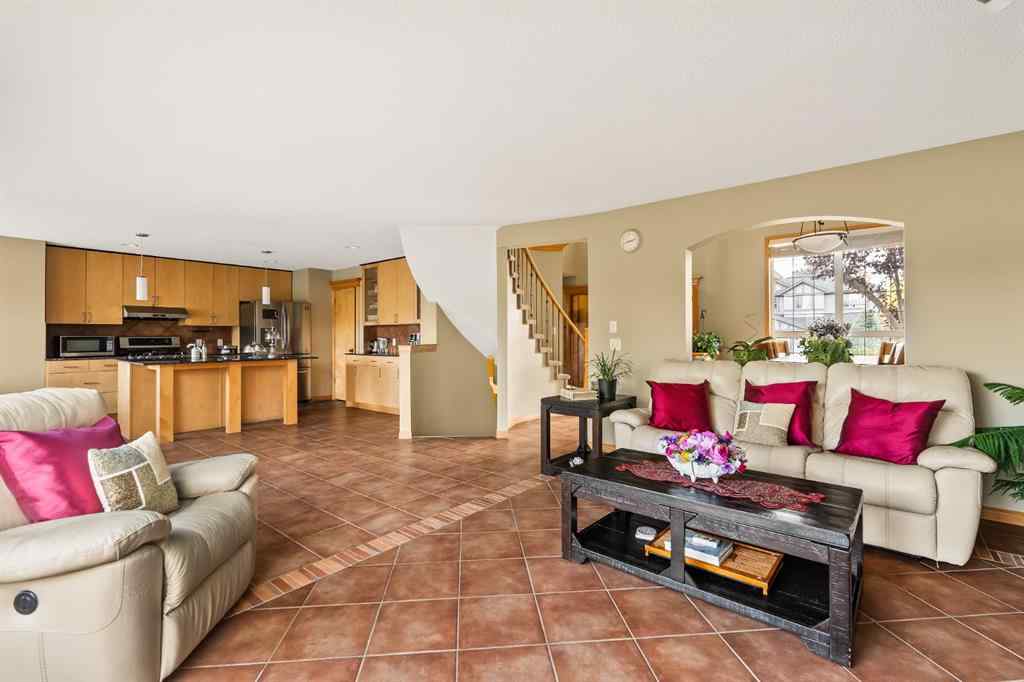 MLS® A2262709 - 120 Simcoe Close SW in Signal Hill Calgary, Residential