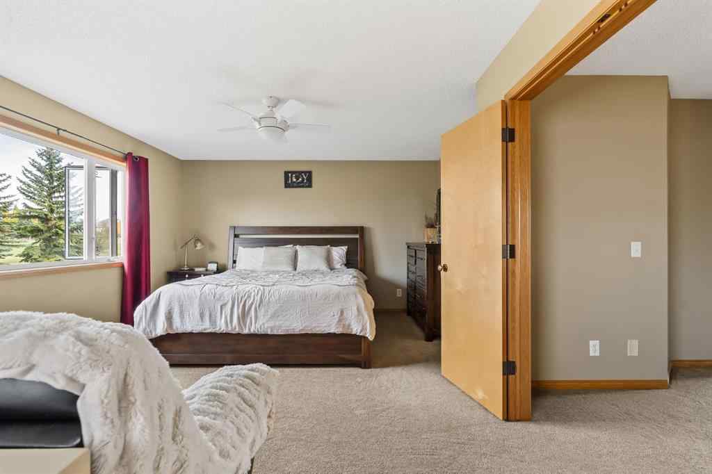 MLS® A2262709 - 120 Simcoe Close SW in Signal Hill Calgary, Residential