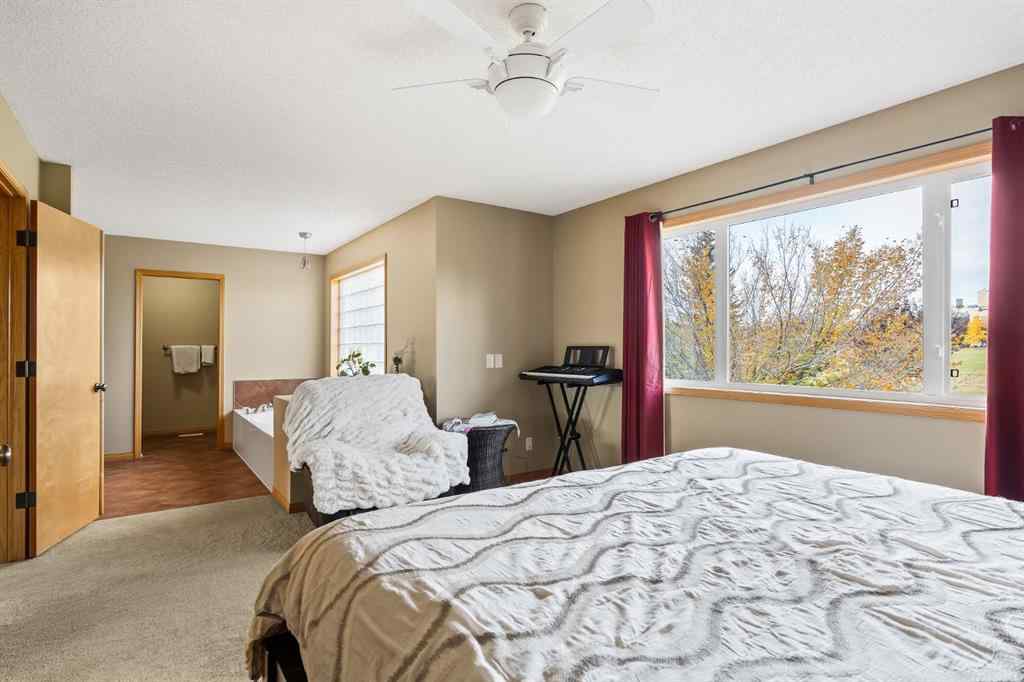 MLS® A2262709 - 120 Simcoe Close SW in Signal Hill Calgary, Residential