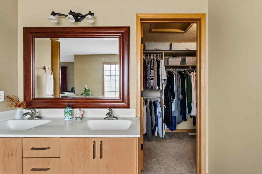 MLS® A2262709 - 120 Simcoe Close SW in Signal Hill Calgary, Residential