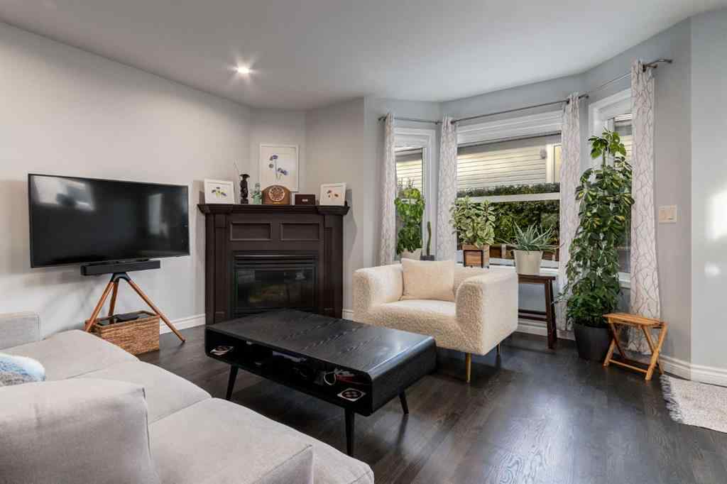 MLS® A2262710 - Unit #2 2013 24 Street SW in Richmond Calgary, Residential