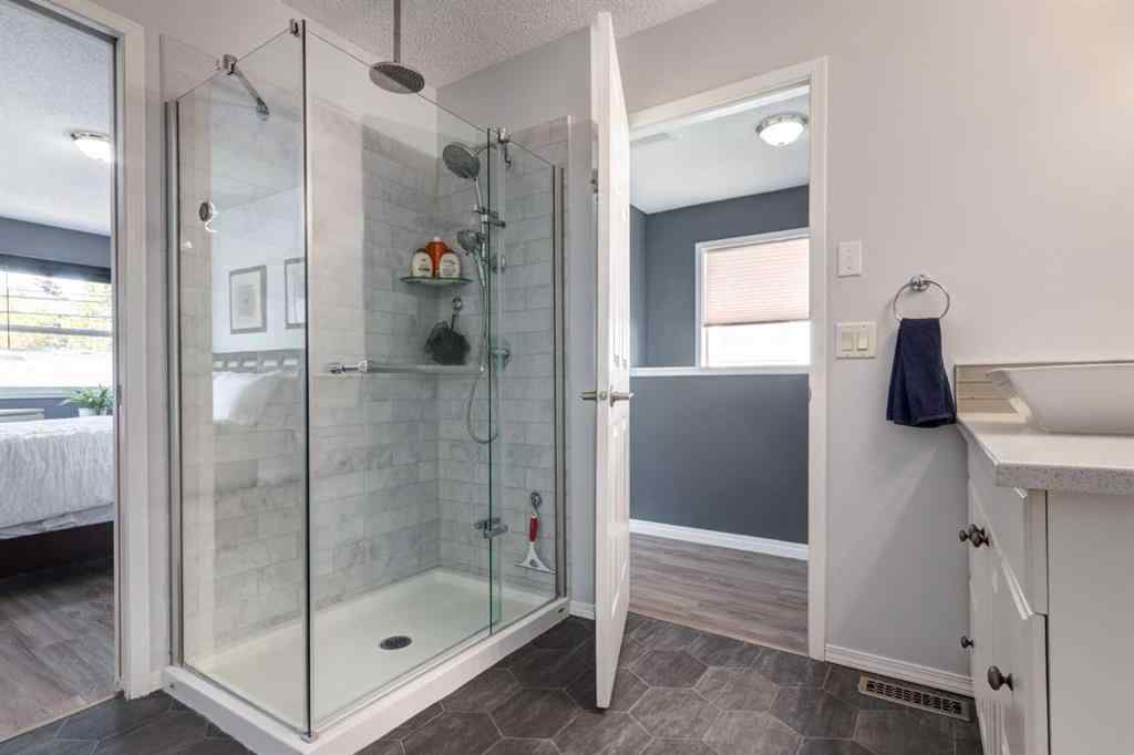 MLS® A2262710 - Unit #2 2013 24 Street SW in Richmond Calgary, Residential