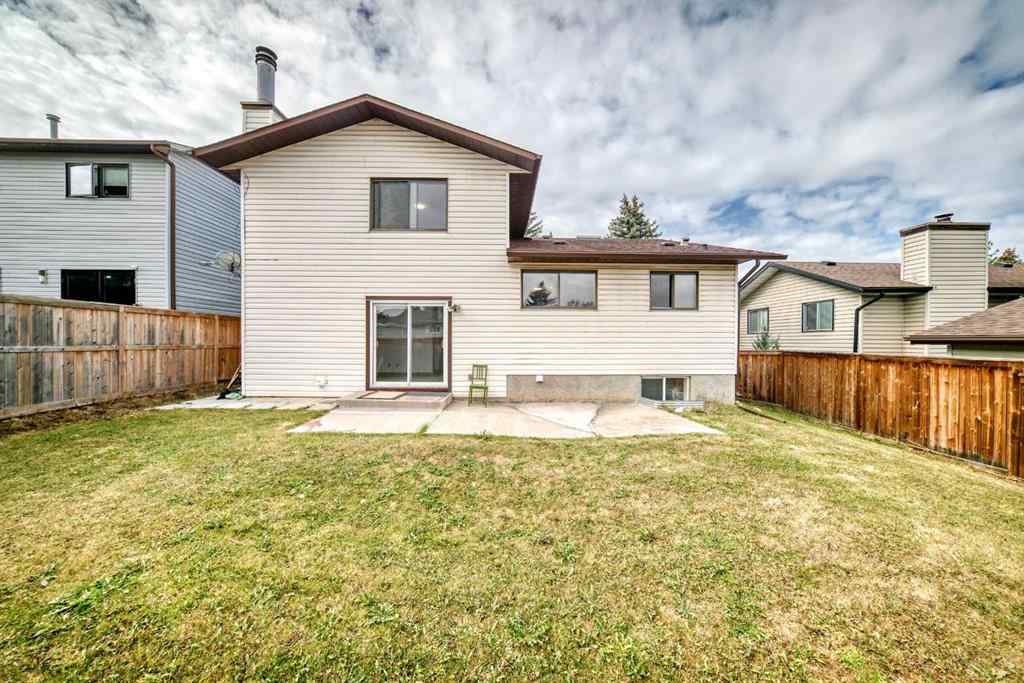 MLS® A2262711 - 279 Beddington Circle NE in Beddington Heights Calgary, Residential