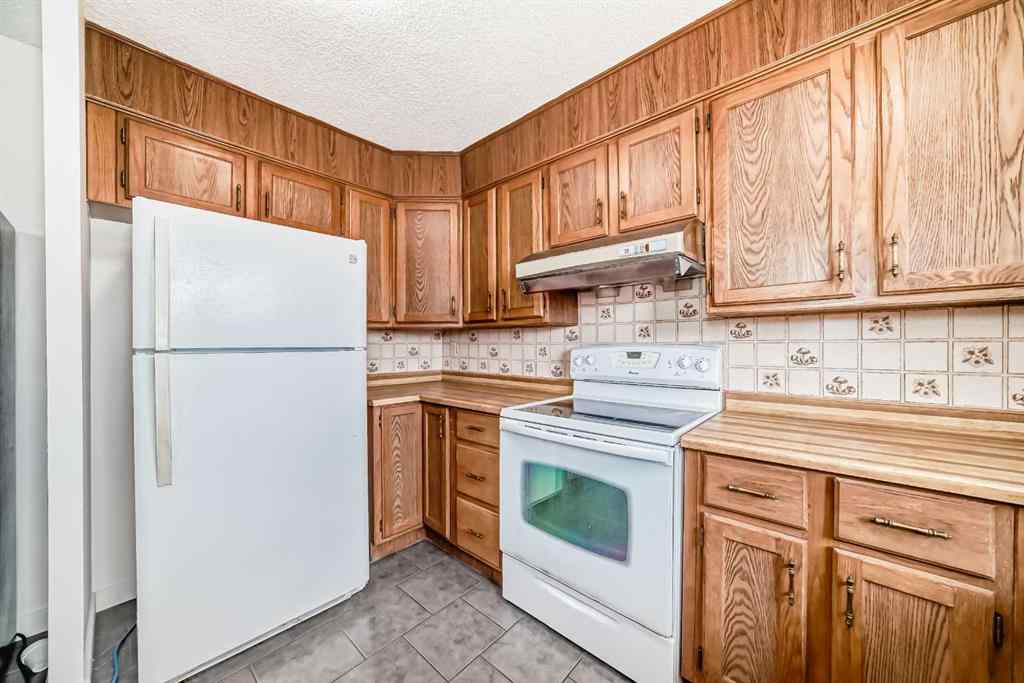 MLS® A2262711 - 279 Beddington Circle NE in Beddington Heights Calgary, Residential
