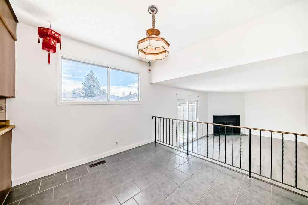 MLS® A2262711 - 279 Beddington Circle NE in Beddington Heights Calgary, Residential
