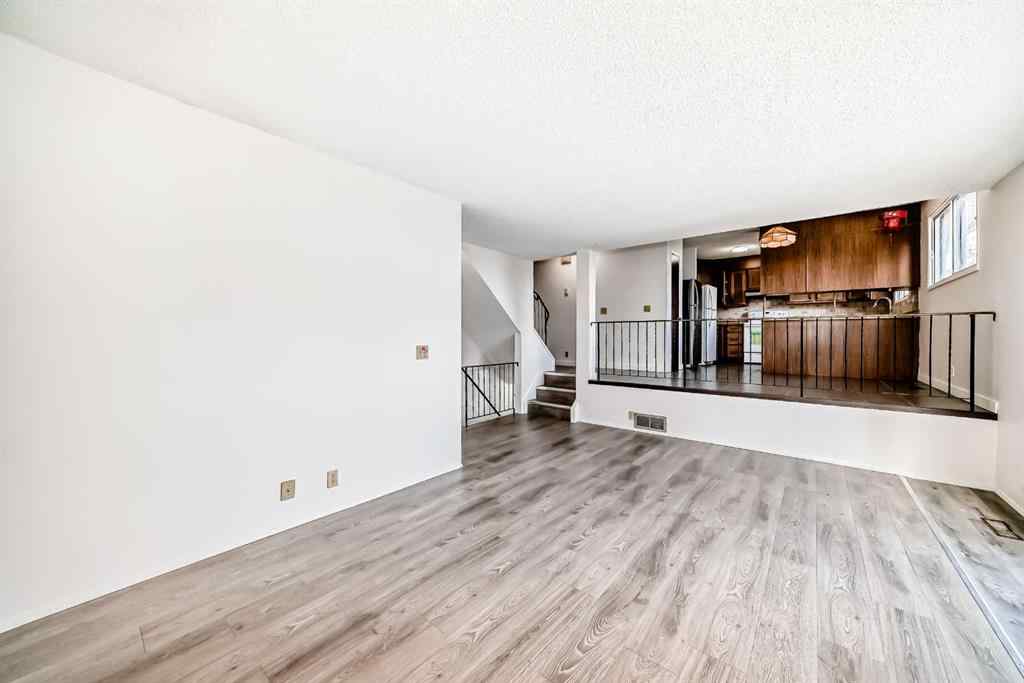 MLS® A2262711 - 279 Beddington Circle NE in Beddington Heights Calgary, Residential