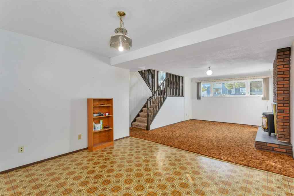 MLS® A2262714 - 5628 55 Avenue  in NONE Rocky Mountain House, Residential