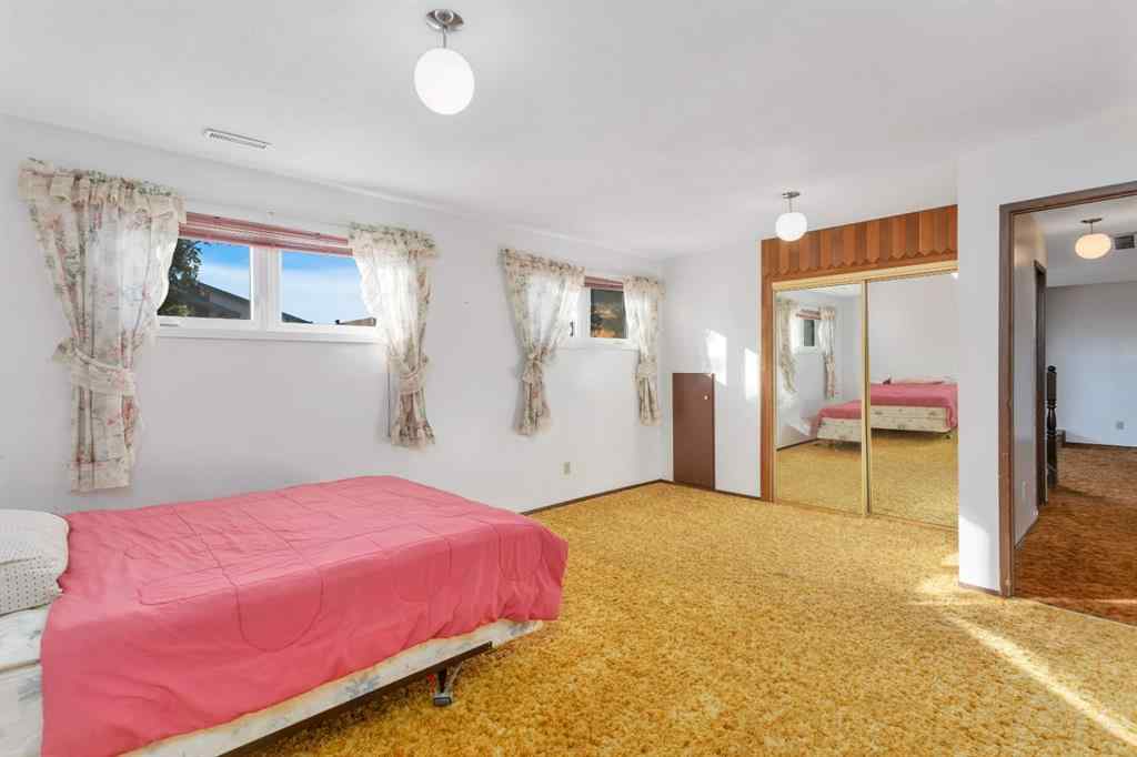 MLS® A2262714 - 5628 55 Avenue  in NONE Rocky Mountain House, Residential