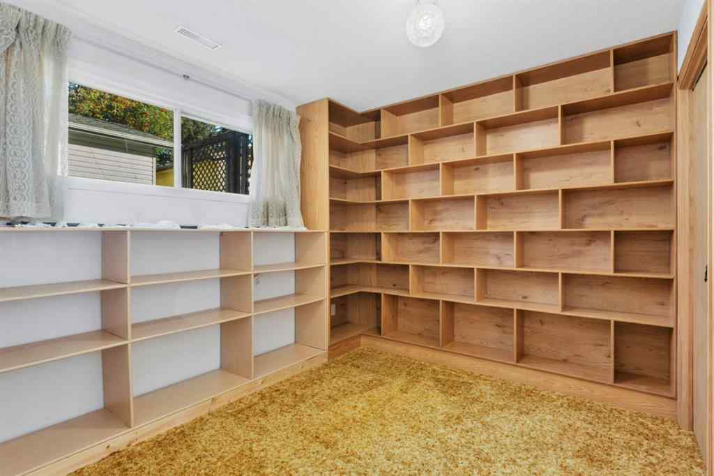 MLS® A2262714 - 5628 55 Avenue  in NONE Rocky Mountain House, Residential