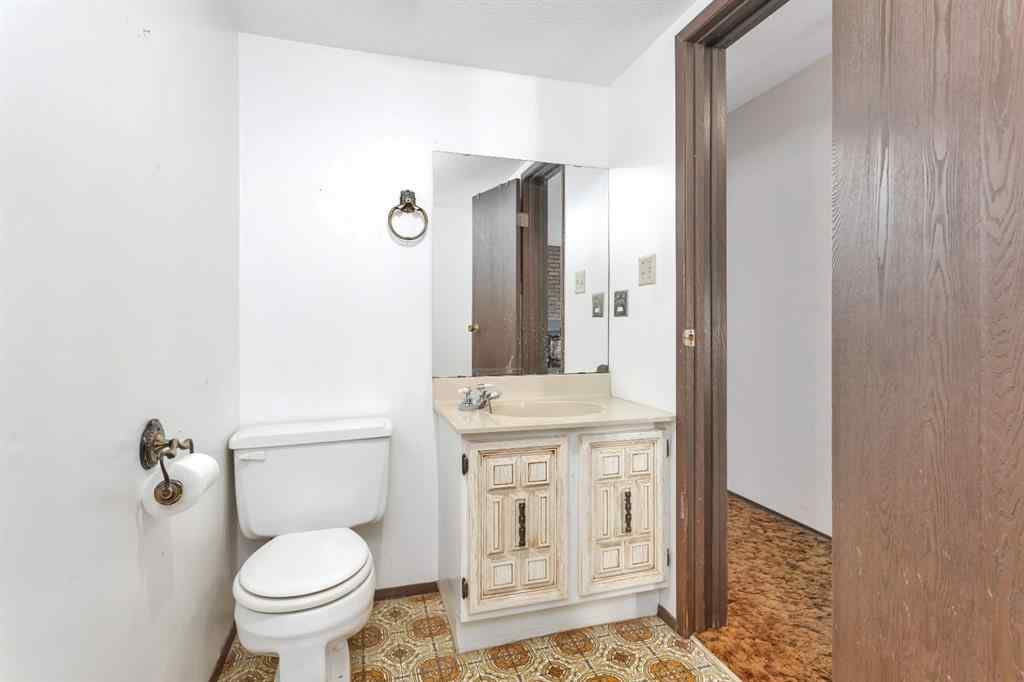 MLS® A2262714 - 5628 55 Avenue  in NONE Rocky Mountain House, Residential