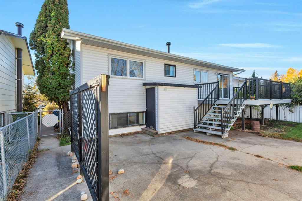 MLS® A2262714 - 5628 55 Avenue  in NONE Rocky Mountain House, Residential