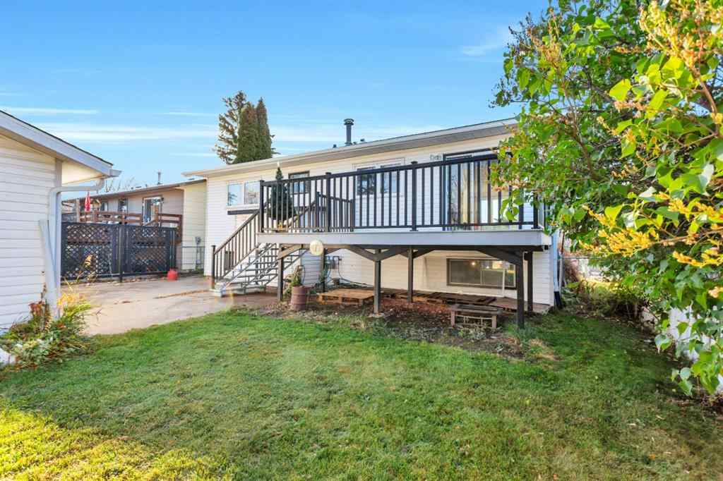 MLS® A2262714 - 5628 55 Avenue  in NONE Rocky Mountain House, Residential