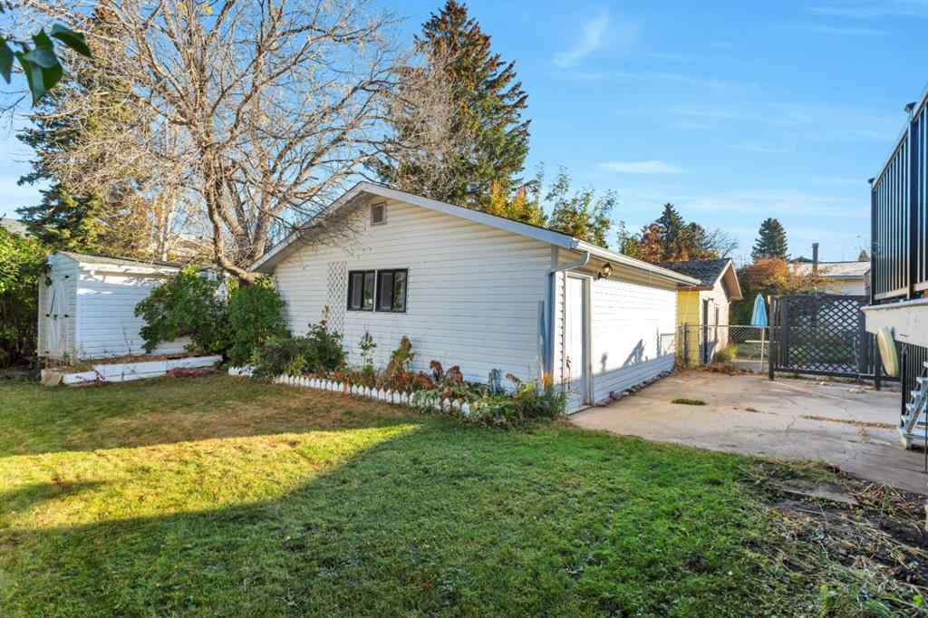 MLS® A2262714 - 5628 55 Avenue  in NONE Rocky Mountain House, Residential