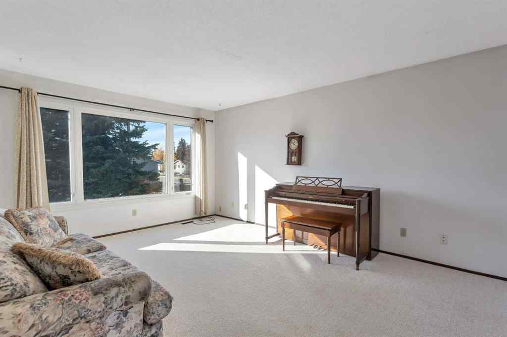 MLS® A2262714 - 5628 55 Avenue  in NONE Rocky Mountain House, Residential