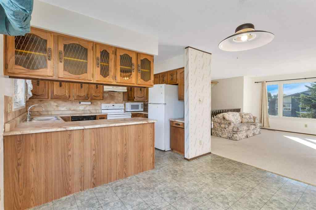 MLS® A2262714 - 5628 55 Avenue  in NONE Rocky Mountain House, Residential