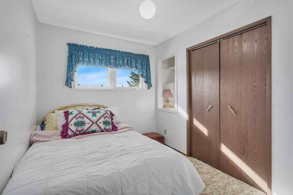 MLS® A2262714 - 5628 55 Avenue  in NONE Rocky Mountain House, Residential