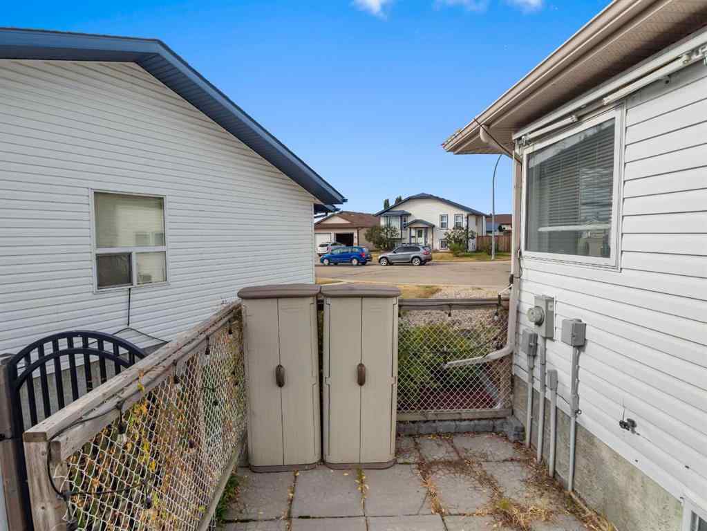 MLS® A2262728 - 67 Plumtree Crescent  in Panorama Estates Blackfalds, Residential