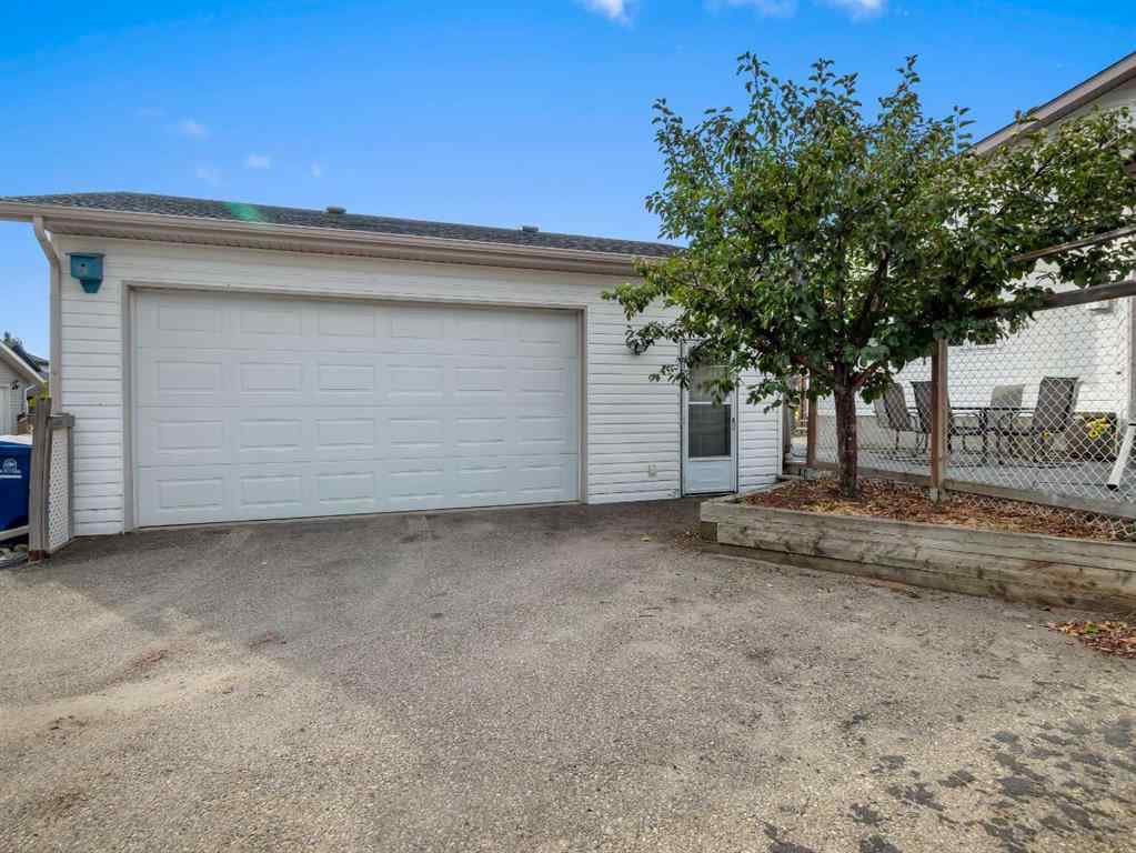 MLS® A2262728 - 67 Plumtree Crescent  in Panorama Estates Blackfalds, Residential