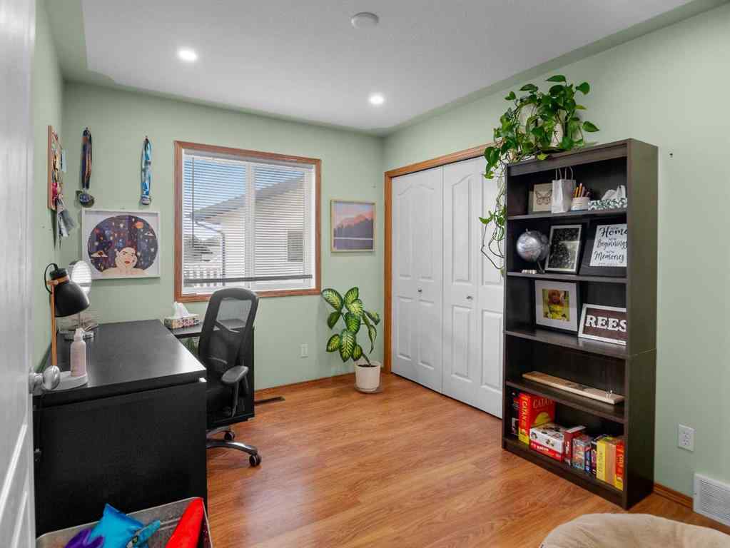 MLS® A2262728 - 67 Plumtree Crescent  in Panorama Estates Blackfalds, Residential