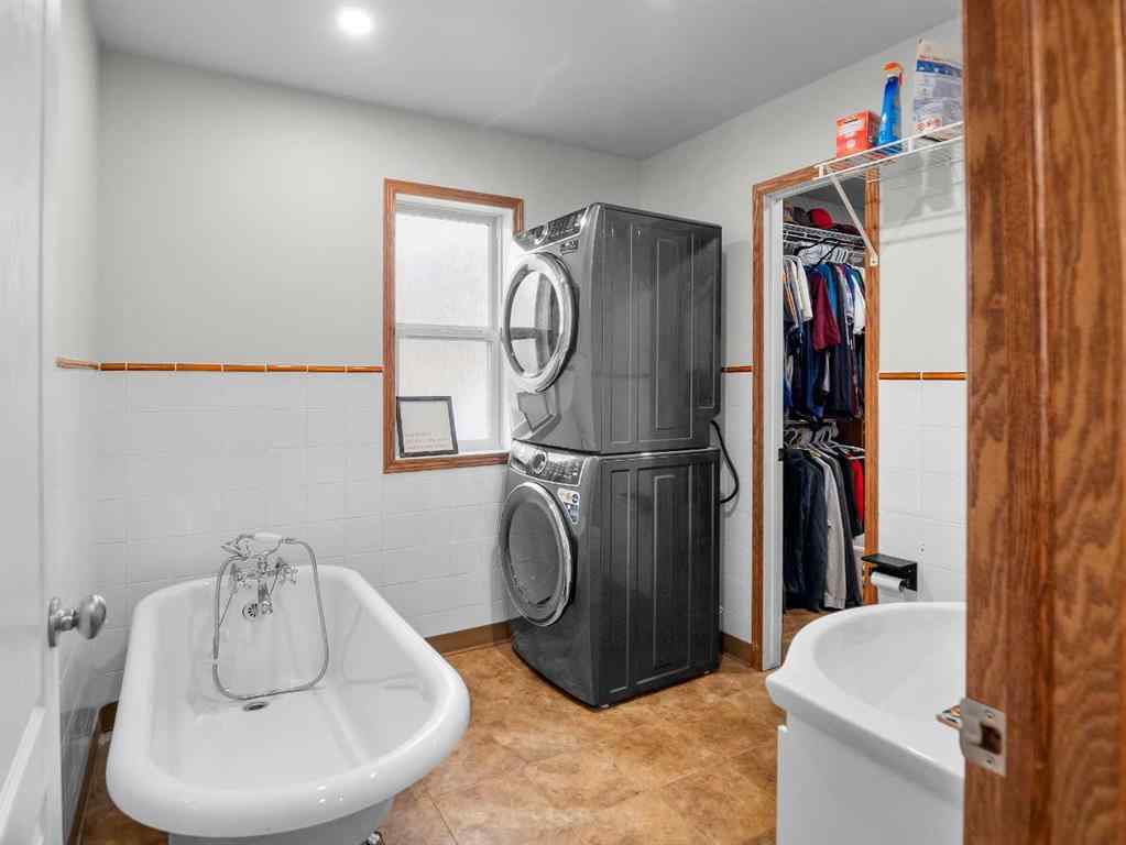 MLS® A2262728 - 67 Plumtree Crescent  in Panorama Estates Blackfalds, Residential