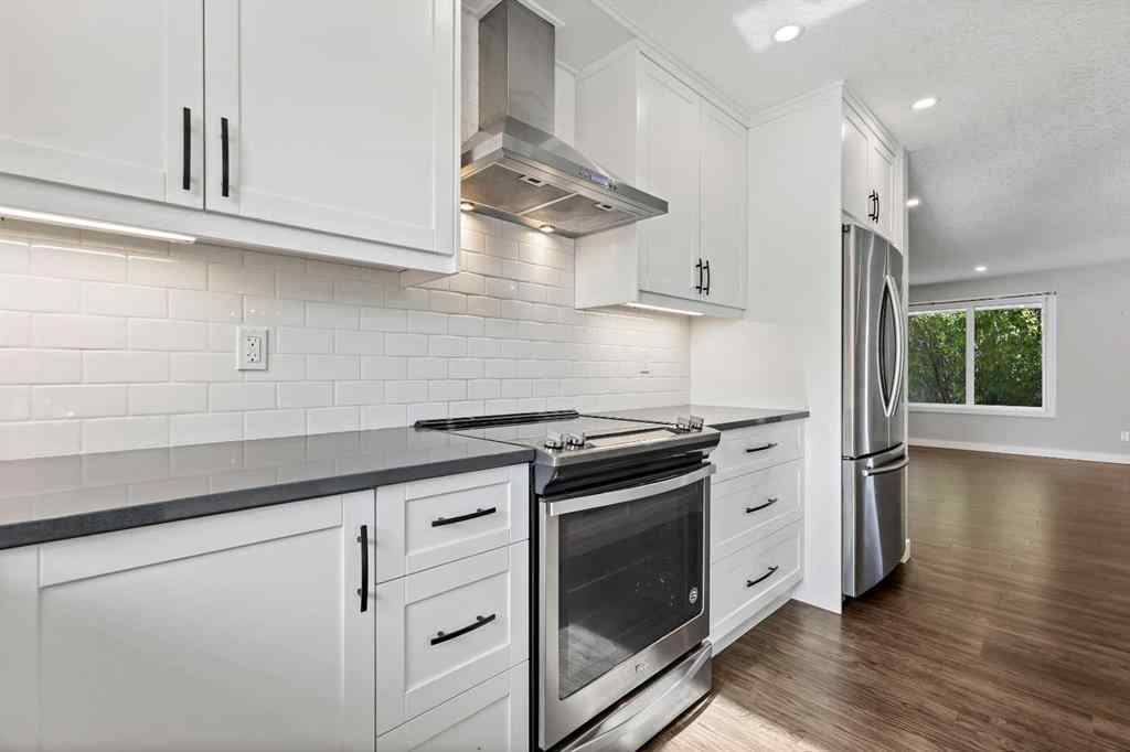 MLS® A2262740 - 2003 117 Avenue SW in Woodlands Calgary, Residential