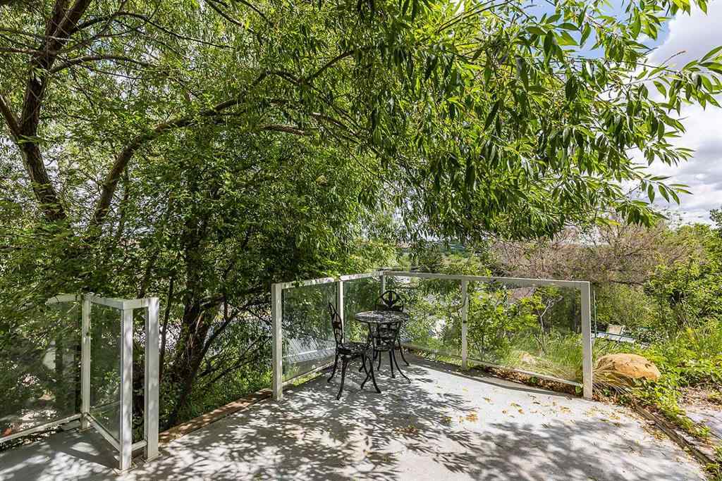 MLS® A2262748 - 22 Chinook Drive SW in SW Hill Medicine Hat, Residential