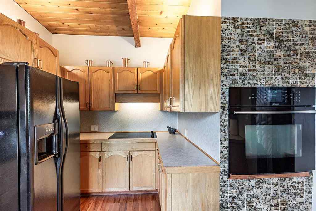 MLS® A2262748 - 22 Chinook Drive SW in SW Hill Medicine Hat, Residential