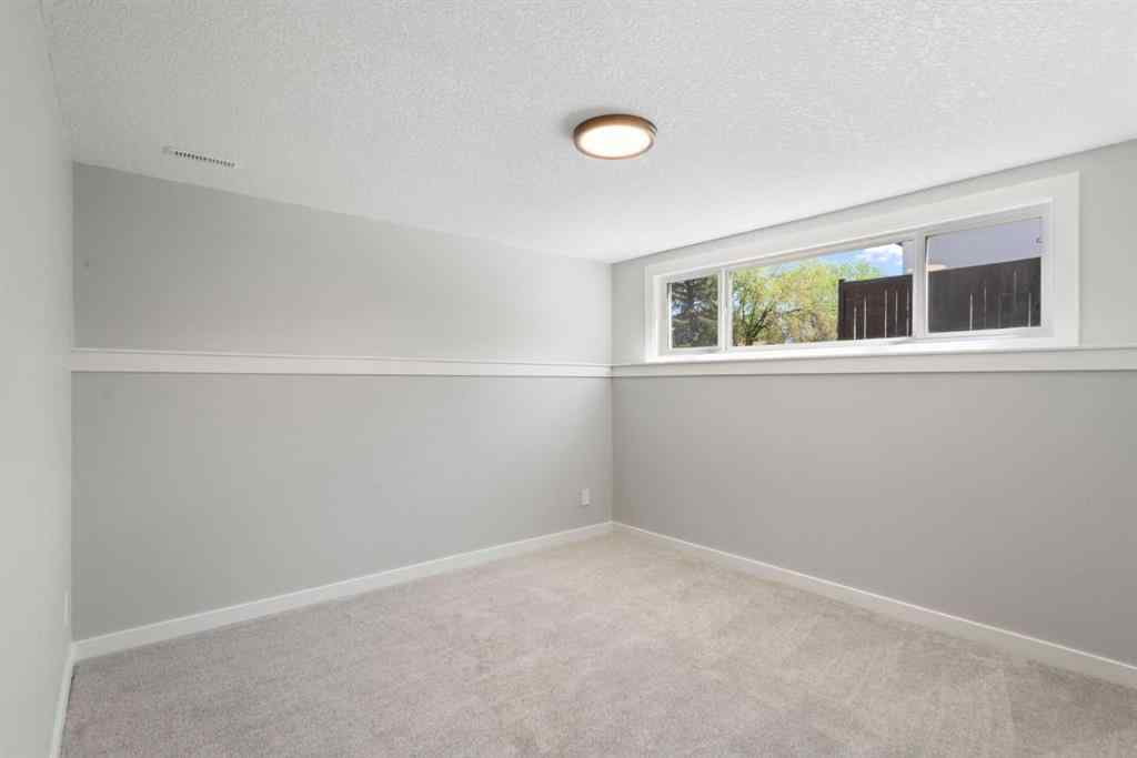 MLS® A2262749 - 1039 Lake Bonavista Drive SE in Lake Bonavista Calgary, Residential