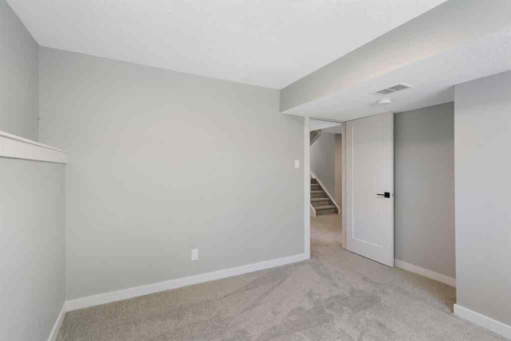 MLS® A2262749 - 1039 Lake Bonavista Drive SE in Lake Bonavista Calgary, Residential