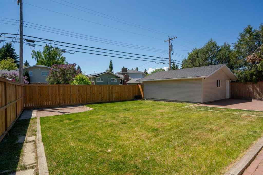 MLS® A2262749 - 1039 Lake Bonavista Drive SE in Lake Bonavista Calgary, Residential