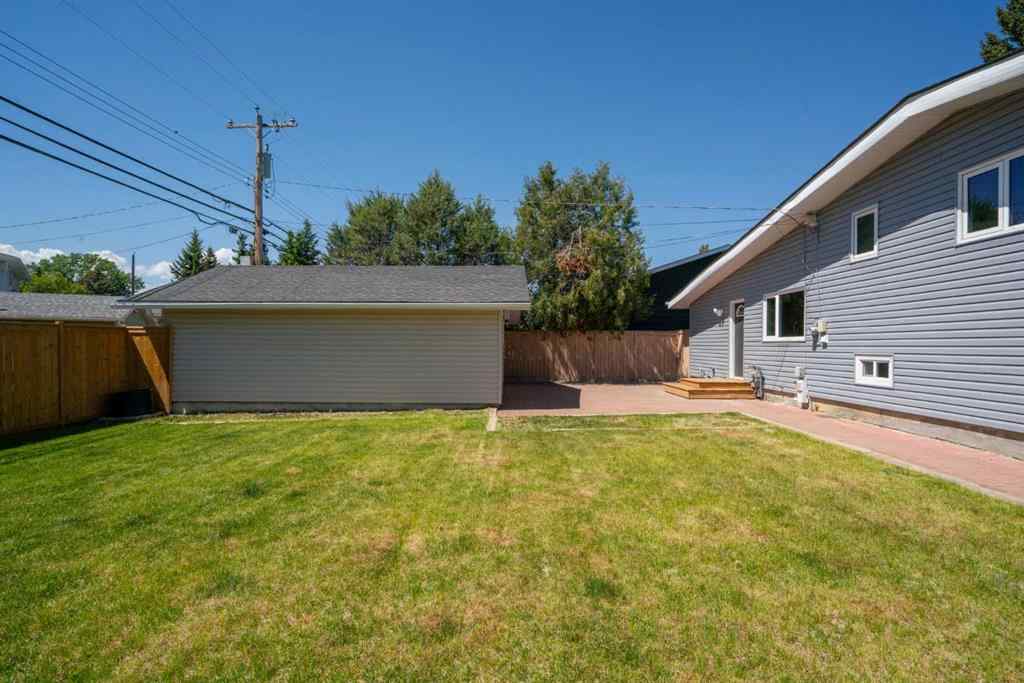 MLS® A2262749 - 1039 Lake Bonavista Drive SE in Lake Bonavista Calgary, Residential