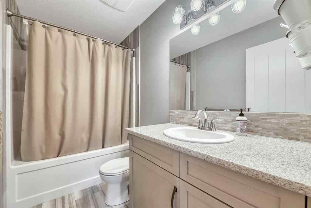 MLS® A2262761 - 21 Ranchers Crescent  in Air Ranch Okotoks, Residential