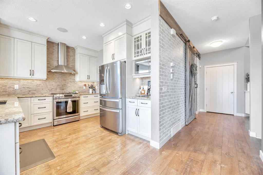 MLS® A2262761 - 21 Ranchers Crescent  in Air Ranch Okotoks, Residential