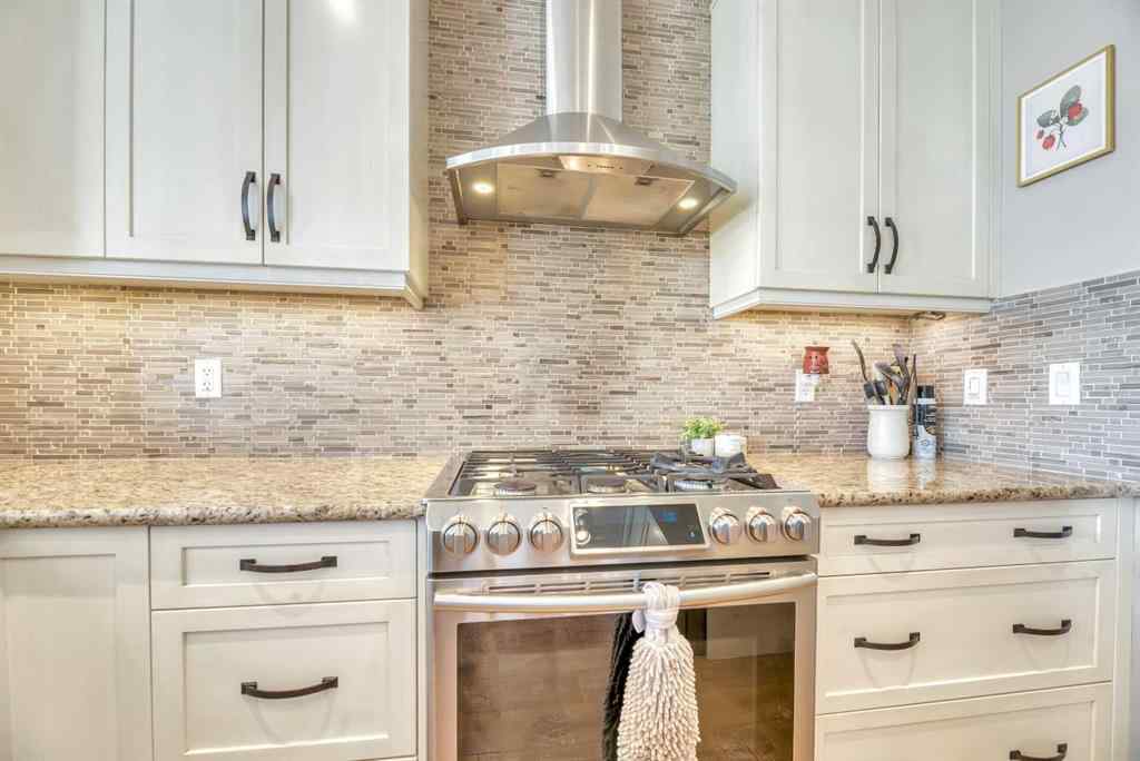 MLS® A2262761 - 21 Ranchers Crescent  in Air Ranch Okotoks, Residential