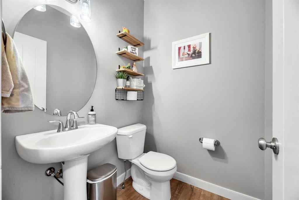 MLS® A2262761 - 21 Ranchers Crescent  in Air Ranch Okotoks, Residential