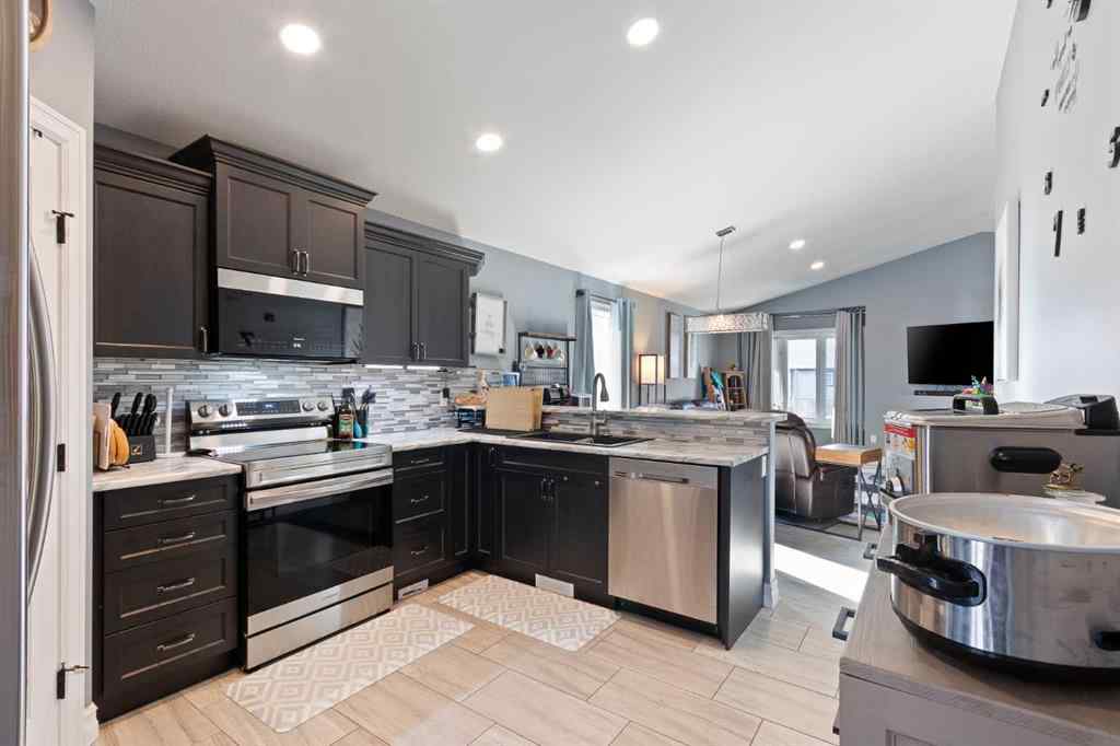 MLS® A2262768 - 3333 41 Avenue  in Aurora Lloydminster, Residential