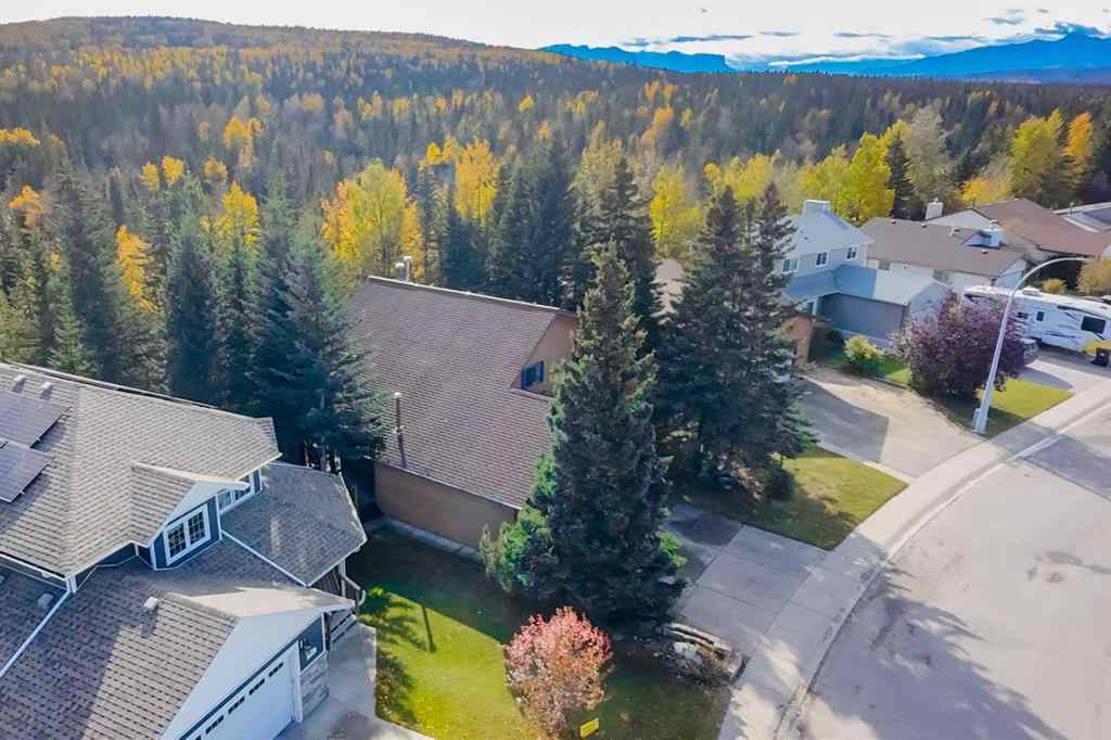 MLS® A2262770 - 320 Collinge Road  in Hillcrest Hinton, Residential