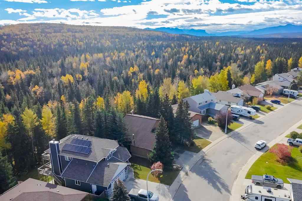 MLS® A2262770 - 320 Collinge Road  in Hillcrest Hinton, Residential