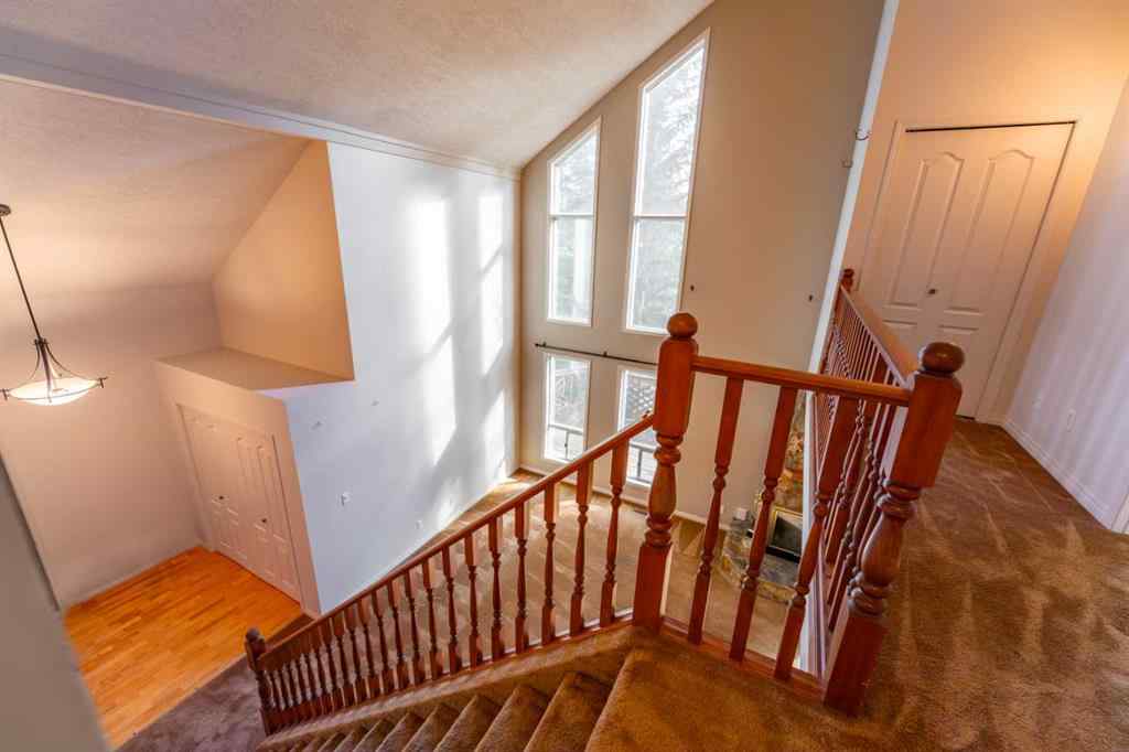 MLS® A2262770 - 320 Collinge Road  in Hillcrest Hinton, Residential